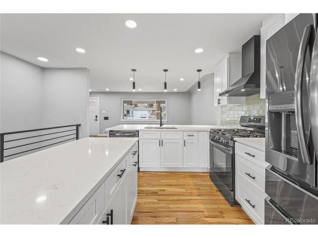 7194 W 68th Ave, Arvada, CO 80003