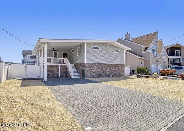 333 Maria Drive, Toms River, NJ 08753
