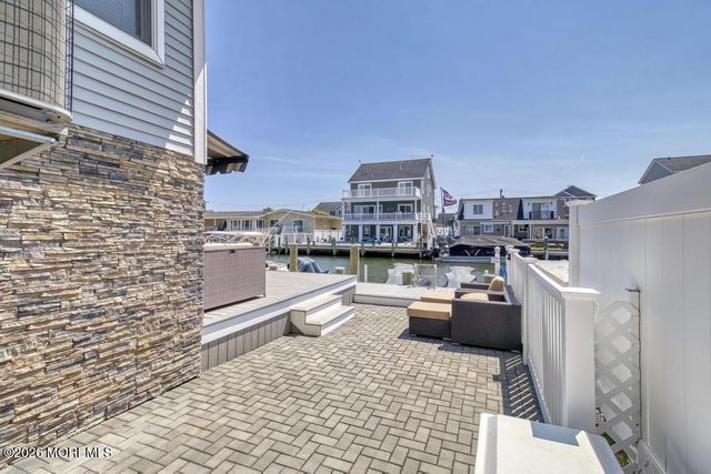 333 Maria Drive, Toms River, NJ 08753