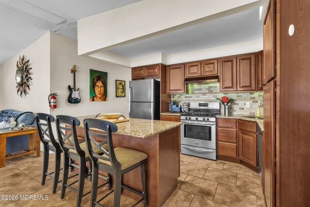 333 Maria Drive, Toms River, NJ 08753