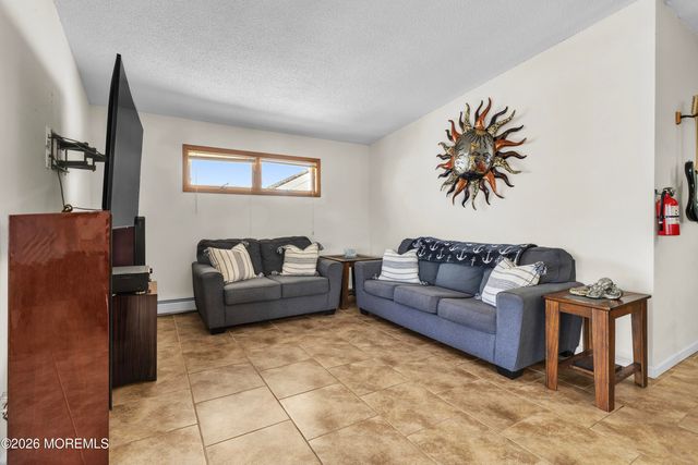 333 Maria Drive, Toms River, NJ 08753