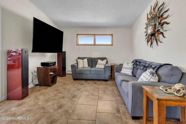 333 Maria Drive, Toms River, NJ 08753