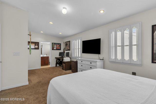 333 Maria Drive, Toms River, NJ 08753