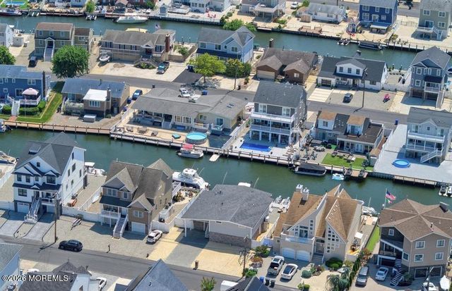 333 Maria Drive, Toms River, NJ 08753