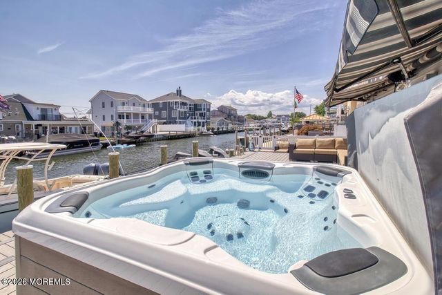 333 Maria Drive, Toms River, NJ 08753