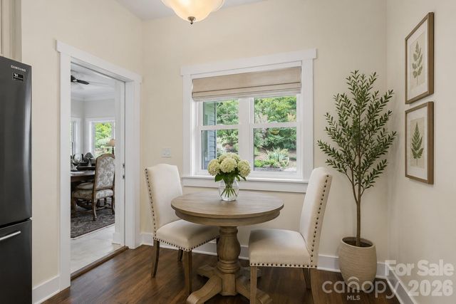 725 W Pine Street, Hendersonville, NC 28739