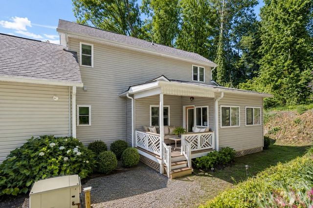 725 W Pine Street, Hendersonville, NC 28739