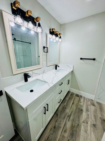 7900 Whirlaway Street, Bakersfield, CA 93307