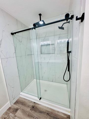 7900 Whirlaway Street, Bakersfield, CA 93307