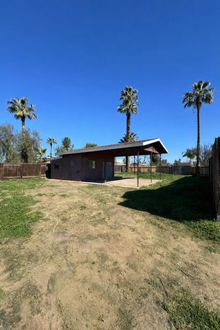 7900 Whirlaway Street, Bakersfield, CA 93307