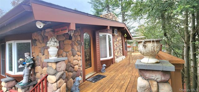 12 Donenfeld Drive, Kauneonga Lake, NY 12749