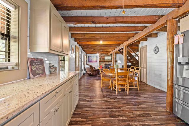 111 Inwood, Avinger, TX 75630