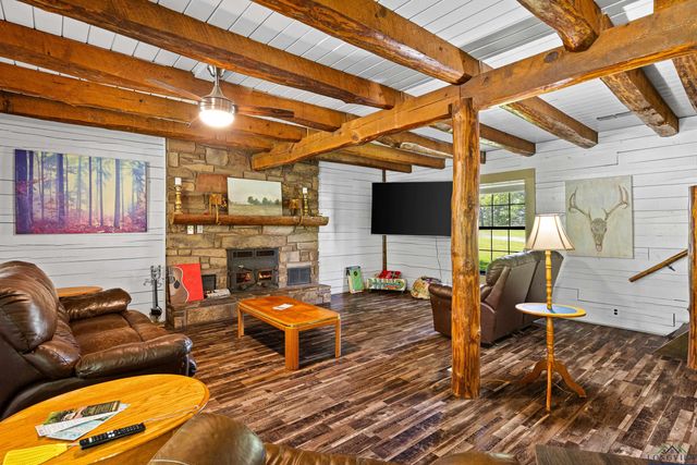 111 Inwood, Avinger, TX 75630