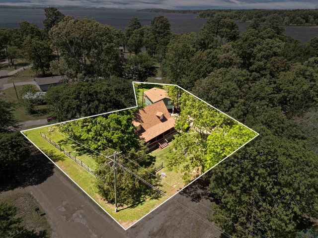 111 Inwood, Avinger, TX 75630