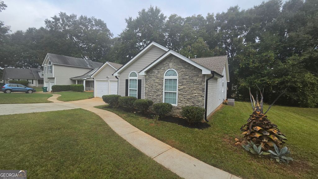 208 Nadia Court, Locust Grove, GA 30248 — photo 3