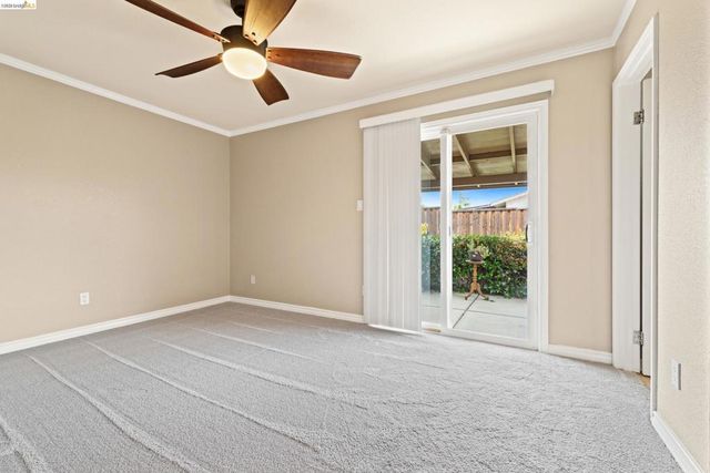 1621 Edgewood Dr, Oakley, CA 94561