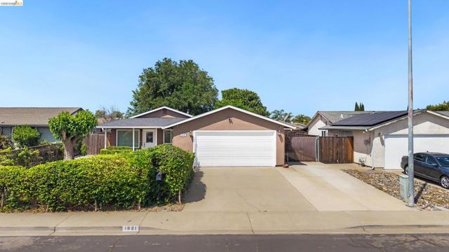 1621 Edgewood Dr, Oakley, CA 94561