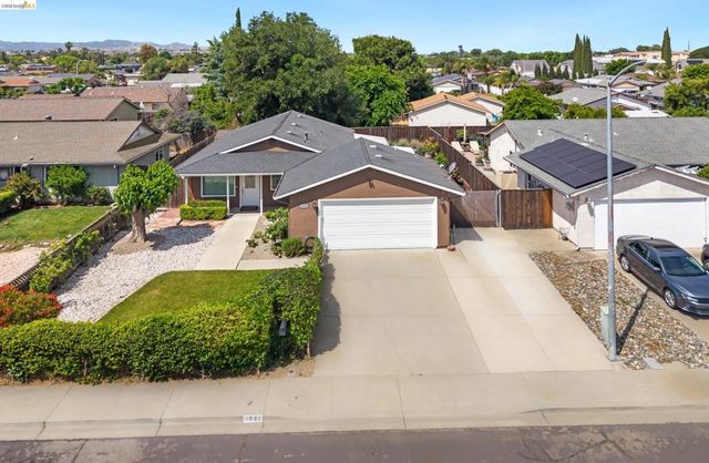 1621 Edgewood Dr, Oakley, CA 94561