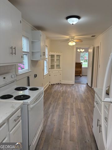 417 W Parrish Street, Statesboro, GA 30458