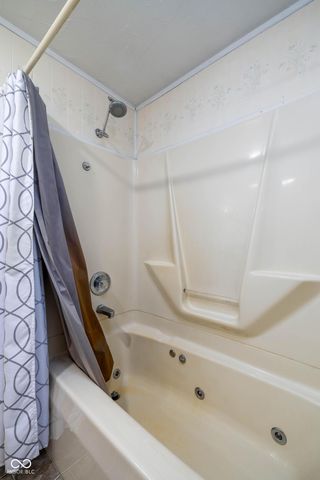 244 E 75th Street, Anderson, IN 46013