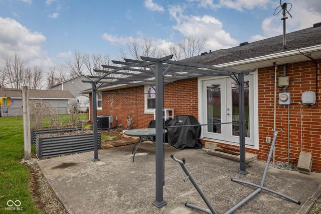 244 E 75th Street, Anderson, IN 46013