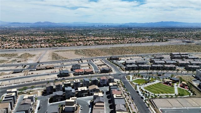 11527 Hawking Avenue, Las Vegas, NV 89138