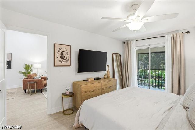 1714 Kings Lake BLVD 202, Naples, FL 34112