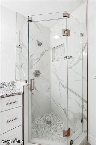 1714 Kings Lake BLVD 202, Naples, FL 34112