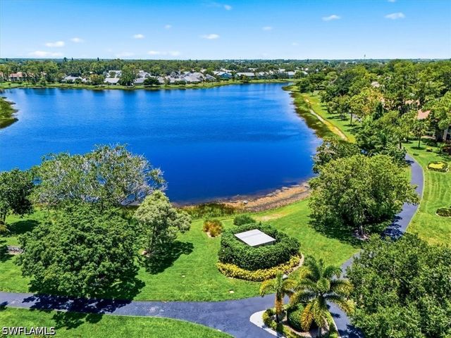 1714 Kings Lake BLVD 202, Naples, FL 34112