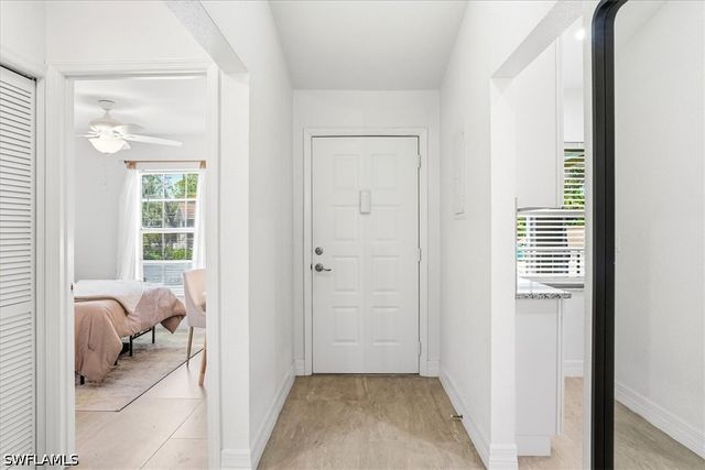 1714 Kings Lake BLVD 202, Naples, FL 34112