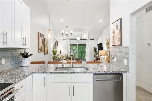 1714 Kings Lake BLVD 202, Naples, FL 34112
