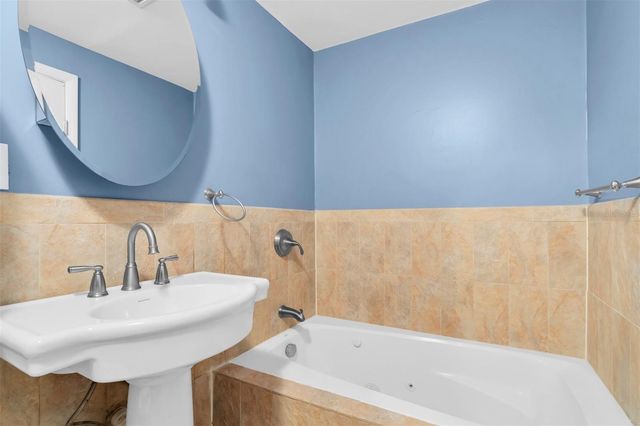 14006 CASCADE LANE, Tampa, FL 33618
