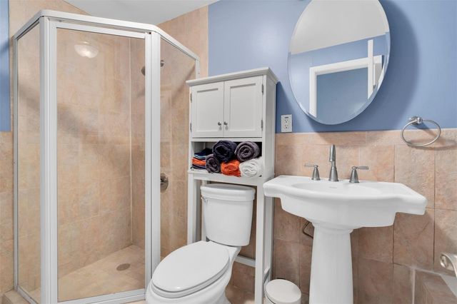 14006 CASCADE LANE, Tampa, FL 33618