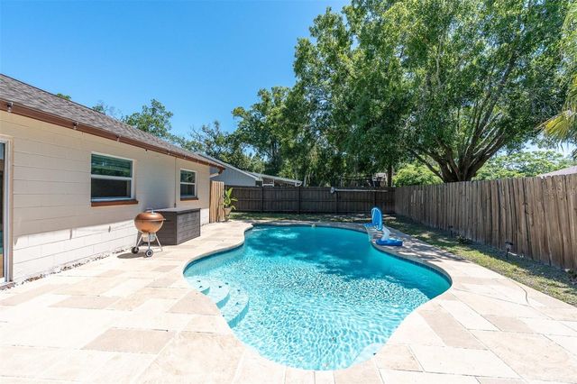 14006 CASCADE LANE, Tampa, FL 33618