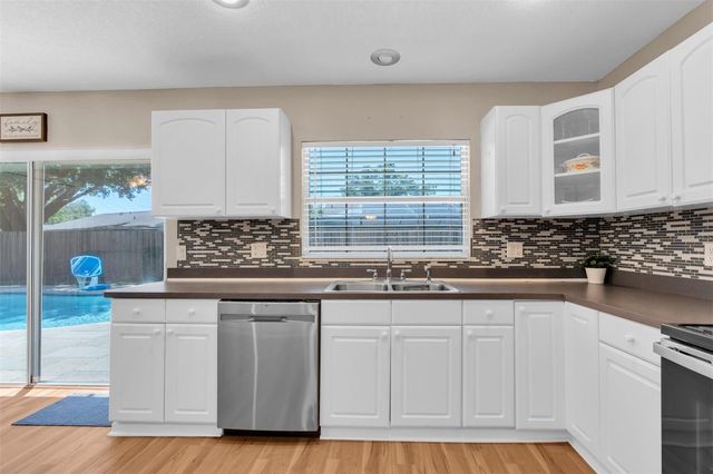 14006 CASCADE LANE, Tampa, FL 33618