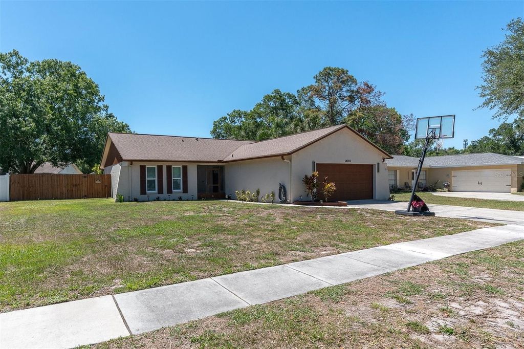 14006 CASCADE LANE, Tampa, FL 33618