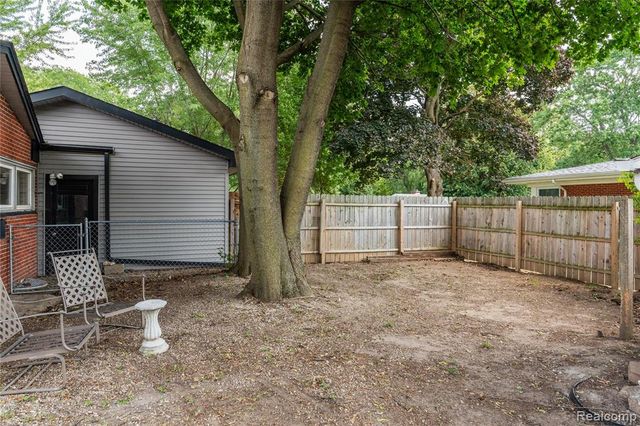 32515 Nottingham Knolls, Farmington, MI 48334