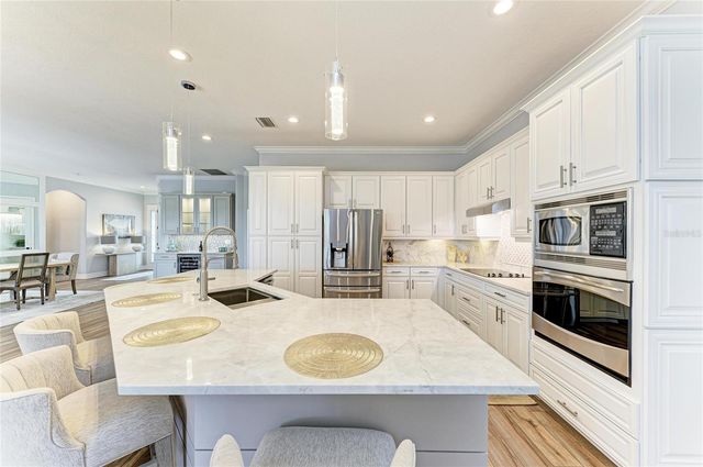 8201 HERITAGE GRAND PLACE, Bradenton, FL 34212