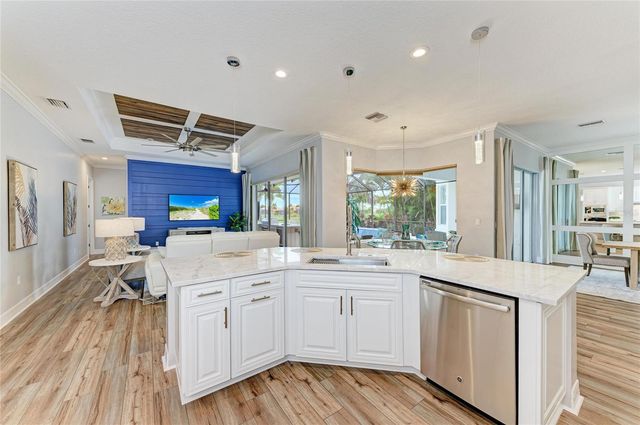 8201 HERITAGE GRAND PLACE, Bradenton, FL 34212