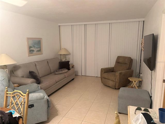 612 BIRD BAY DRIVE S 112CAR, Venice, FL 34285