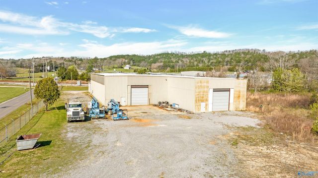 221 55th Street NE, Fort Payne, AL 35967