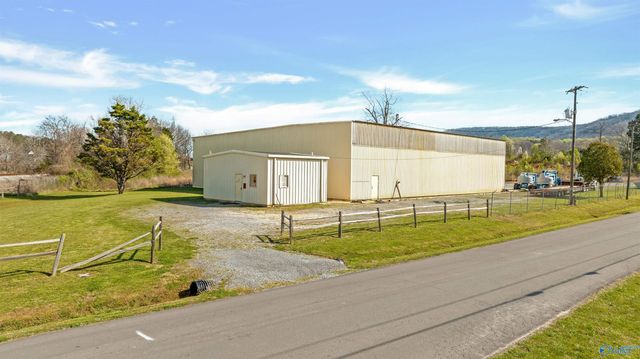 221 55th Street NE, Fort Payne, AL 35967