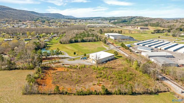 221 55th Street NE, Fort Payne, AL 35967