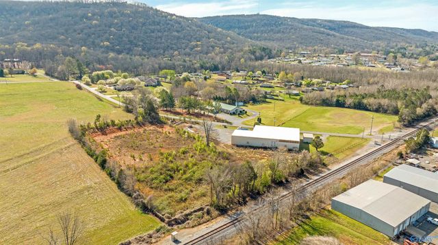 221 55th Street NE, Fort Payne, AL 35967