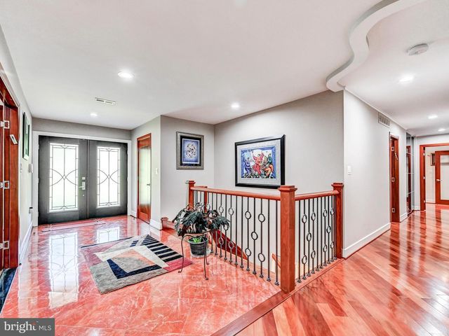 3213 WOODVALLEY DR, Pikesville, MD 21208