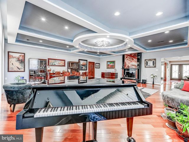 3213 WOODVALLEY DR, Pikesville, MD 21208
