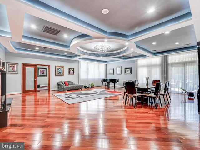 3213 WOODVALLEY DR, Pikesville, MD 21208