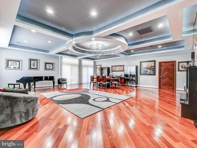 3213 WOODVALLEY DR, Pikesville, MD 21208