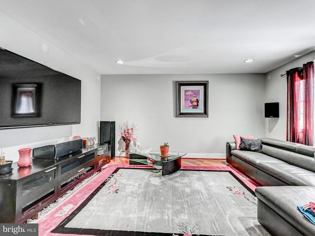 3213 WOODVALLEY DR, Pikesville, MD 21208