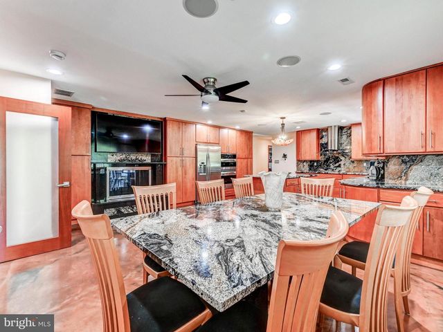 3213 WOODVALLEY DR, Pikesville, MD 21208